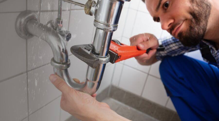 Professional same day plumber services in Holstein, NE